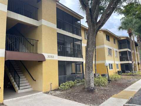 3083 N Oakland Forest DR, Oakland Park, FL 33309