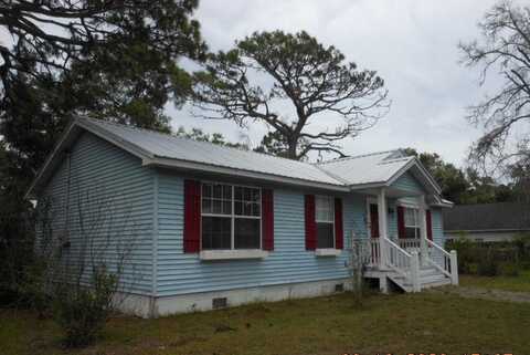 107 15th St, Apalachicola, FL 32320
