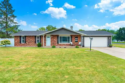 1925 MAC Lane, GREEN BAY, WI 54311