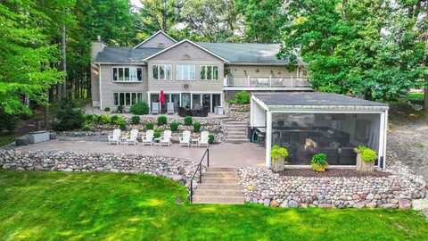 N2671 PLEASANT PARK Lane, WAUPACA, WI 54981