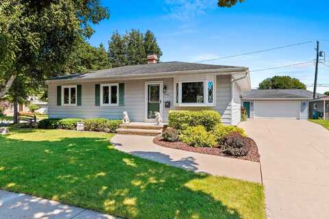 525 MARCELLA Avenue, COMBINED LOCKS, WI 54113