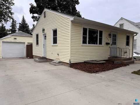 609 S Holly Ave, Sioux Falls, SD 57108