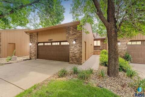 1427 S Westward Ho Pl, Sioux Falls, SD 57105