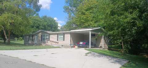 395 N Iowa Avenue, Etowah, TN 37331