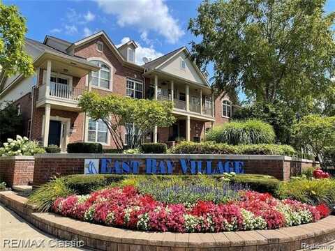612 Pointe Drive, Walled Lake, MI 48390