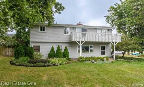 8640 Lakeview Boulevard, Clarkston, MI 48348