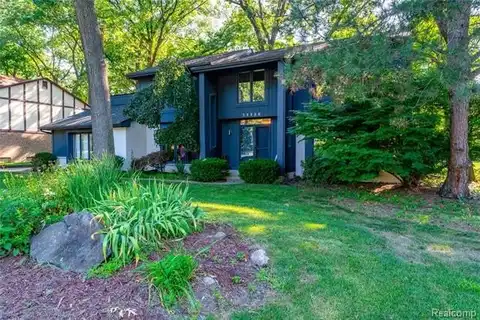 28920 Appleblossom Lane, Farmington Hills, MI 48331