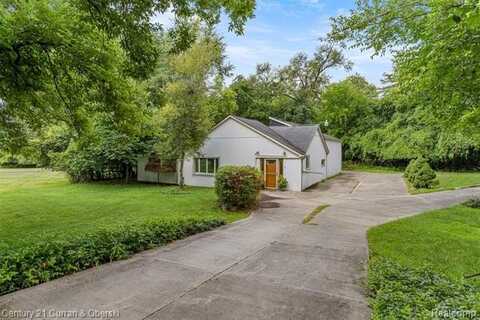 28405 Alycekay Street, Farmington Hills, MI 48334