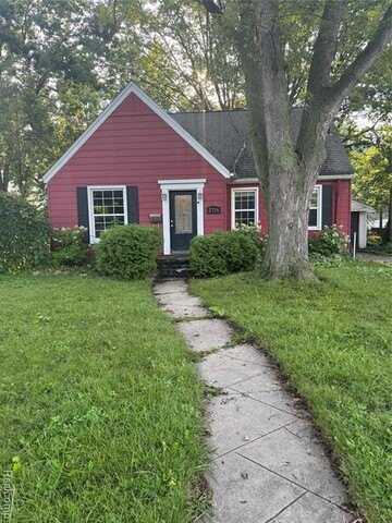 2716 Thomas Avenue, Berkley, MI 48072