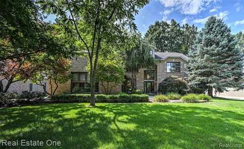 3671 Cedar Shake Drive, Rochester Hills, MI 48309