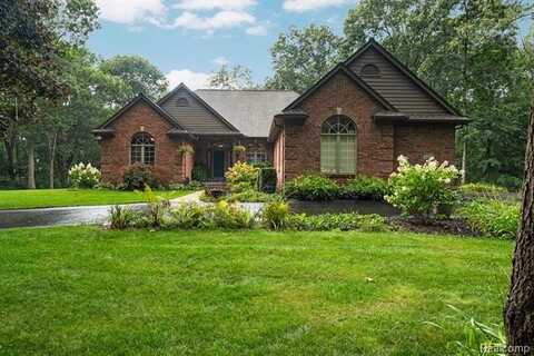 1438 Duff Lane, Milford, MI 48381