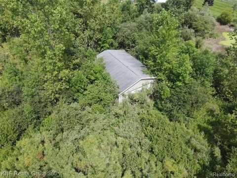 4932 Mack Road, Howell, MI 48855