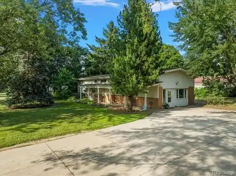 25670 Beck Road, Novi, MI 48374
