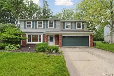 19581 Silver Spring Street, Southfield, MI 48076