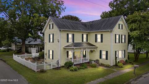 510 Broad Street, Oriental, NC 28571
