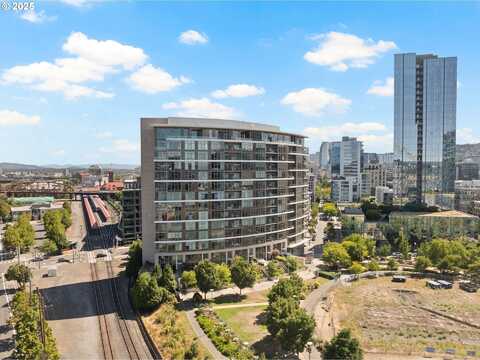 949 NW OVERTON ST, Portland, OR 97209