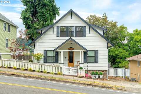 1105 WASHINGTON ST, Oregon City, OR 97045