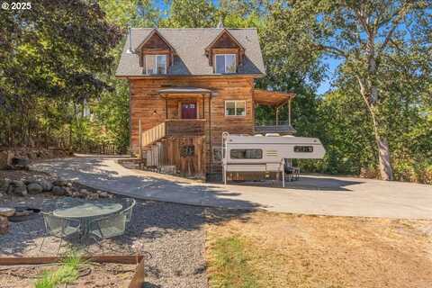 2260 SHERMAN AVE, Hood River, OR 97031