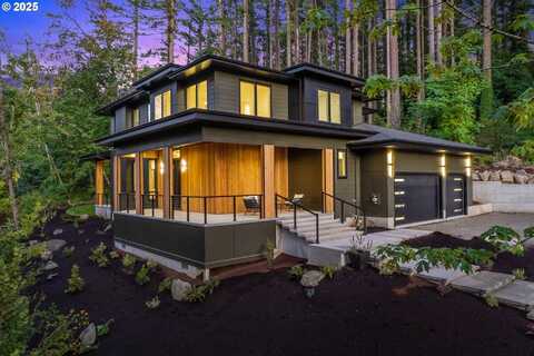 9630 SW SPRING CREST DR, Portland, OR 97225
