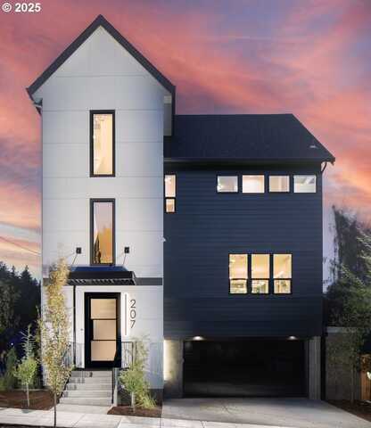 207 S NEBRASKA ST, Portland, OR 97239