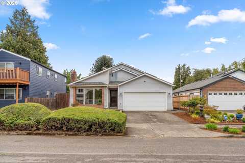 7206 N AMHERST ST, Portland, OR 97203