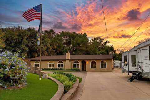 9002 Kimber Ln, Lakeside, CA 92040