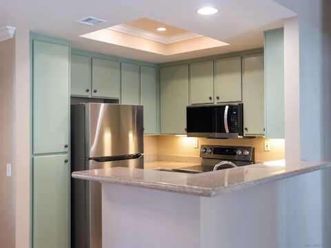 2020 Camino De La Reina unit: 2206, San Diego, CA 92108