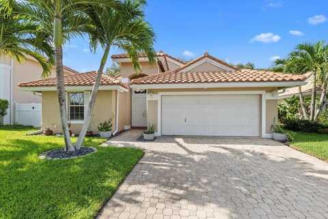 10 Valencia Drive, Boynton Beach, FL 33436