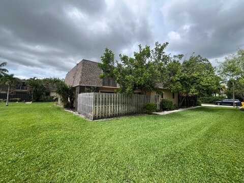 4803 Waterview Circle, Palm Springs, FL 33461