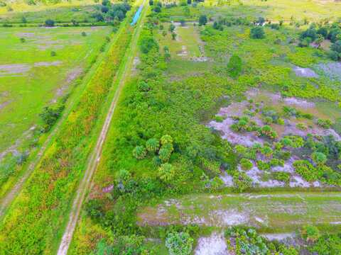 21591 NW 282nd Street, Okeechobee, FL 34972