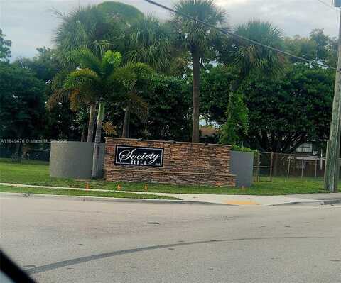 5023 Society Place E, West Palm Beach, FL 33415