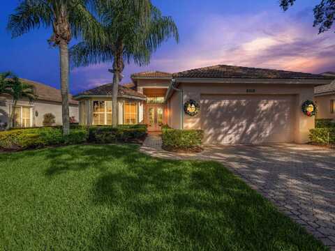 8918 First Tee Road, Port Saint Lucie, FL 34986
