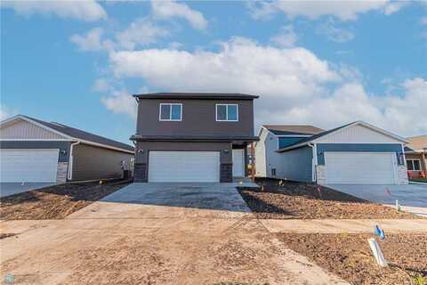 6733 67th Avenue S, Horace, ND 58047