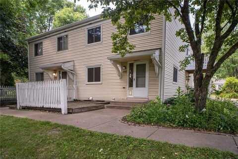4848 Grenwich Trail N, Oakdale, MN 55128