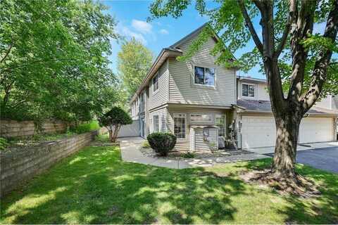 1046 Lovell Avenue W, Roseville, MN 55113