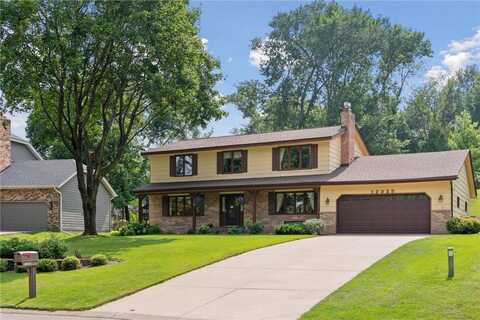 12325 29th Avenue N, Plymouth, MN 55441