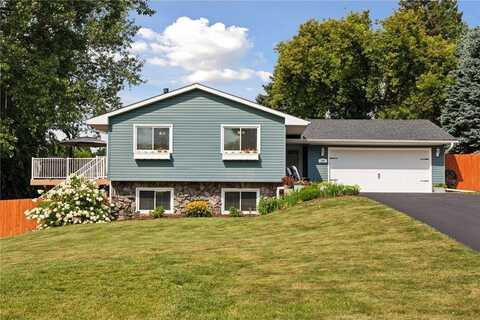 189 Sterling Street N, Maplewood, MN 55119