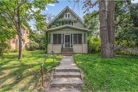 806 6th Avenue S, Saint Cloud, MN 56301