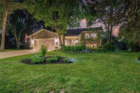 4215 Heritage Drive, Vadnais Heights, MN 55127