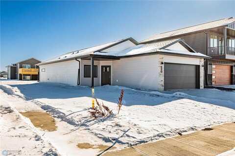 6751 66th Avenue S, Horace, ND 58047