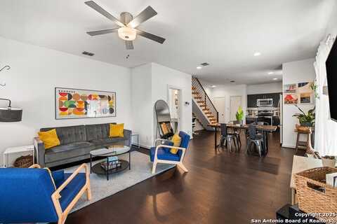 704 N Cherry, San Antonio, TX 78202