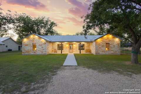 370 JOHNNY SEIBERT, Leakey, TX 78873