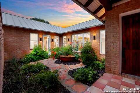 352 Ridge Crest, Seguin, TX 78155