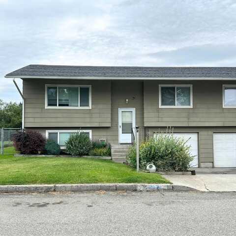 2706/2708 N Whipple Ct, Spokane Valley, WA 99206