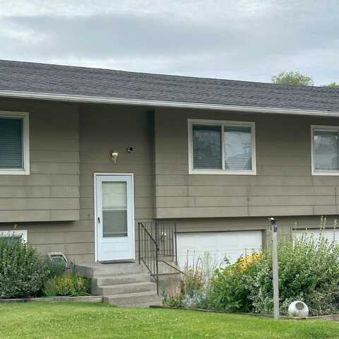2706/2708 N Whipple Ct, Spokane Valley, WA 99206