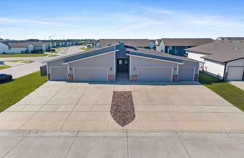 5281 N Toben Ct, Bel Aire, KS 67226