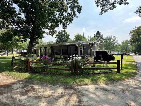 49 Yogi Bear, Warrens, WI 54666