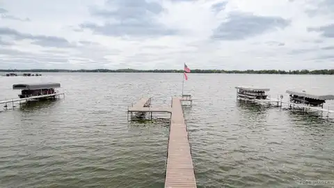 2894 Waubesa Avenue, Madison, WI 53711