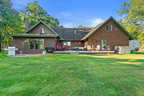 1128 W Queens Way, Nekoosa, WI 54457