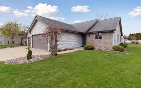 1905 Saint George Lane, Janesville, WI 53545